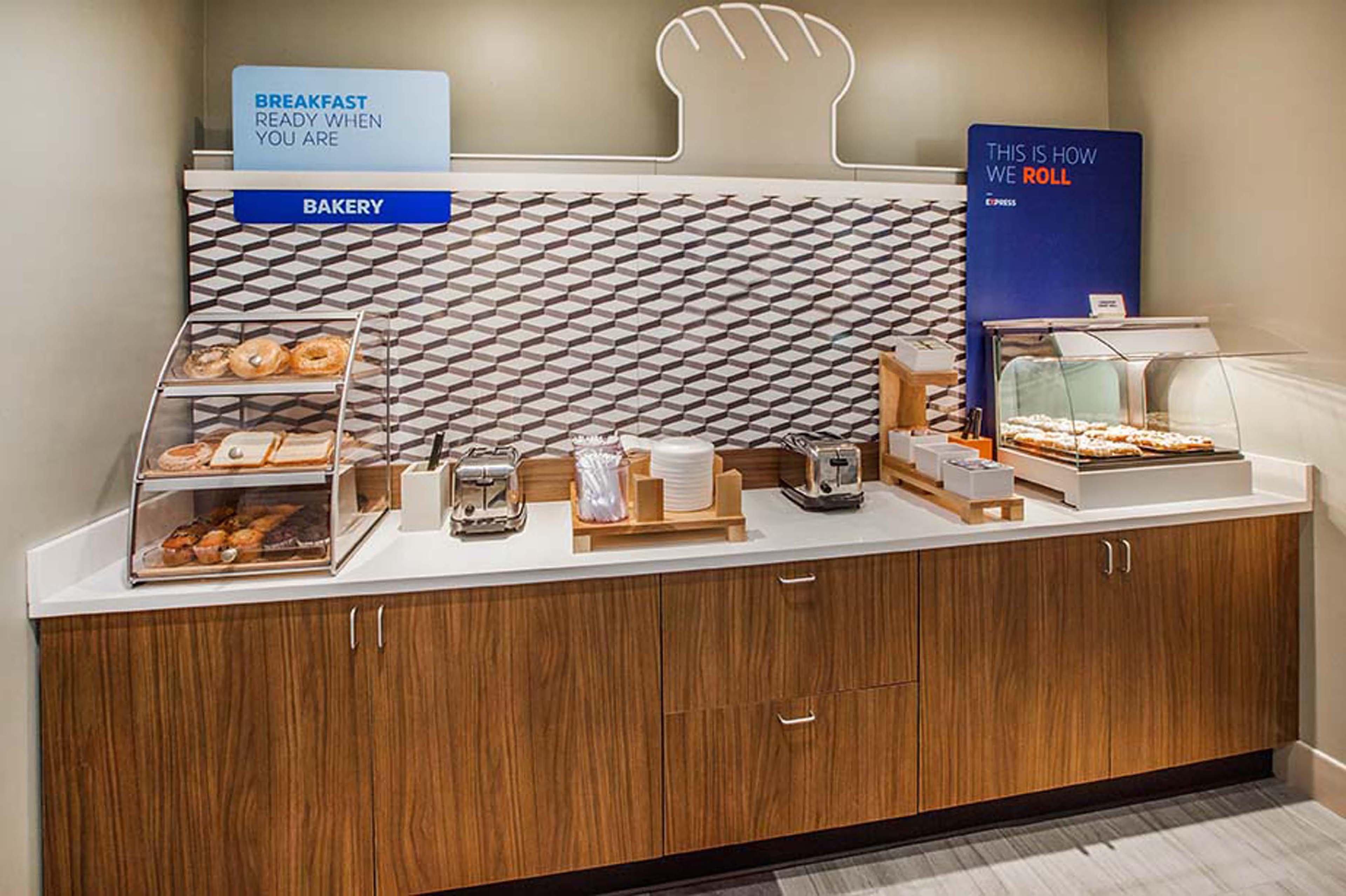 Holiday Inn Express Childress By Ihg Exterior foto